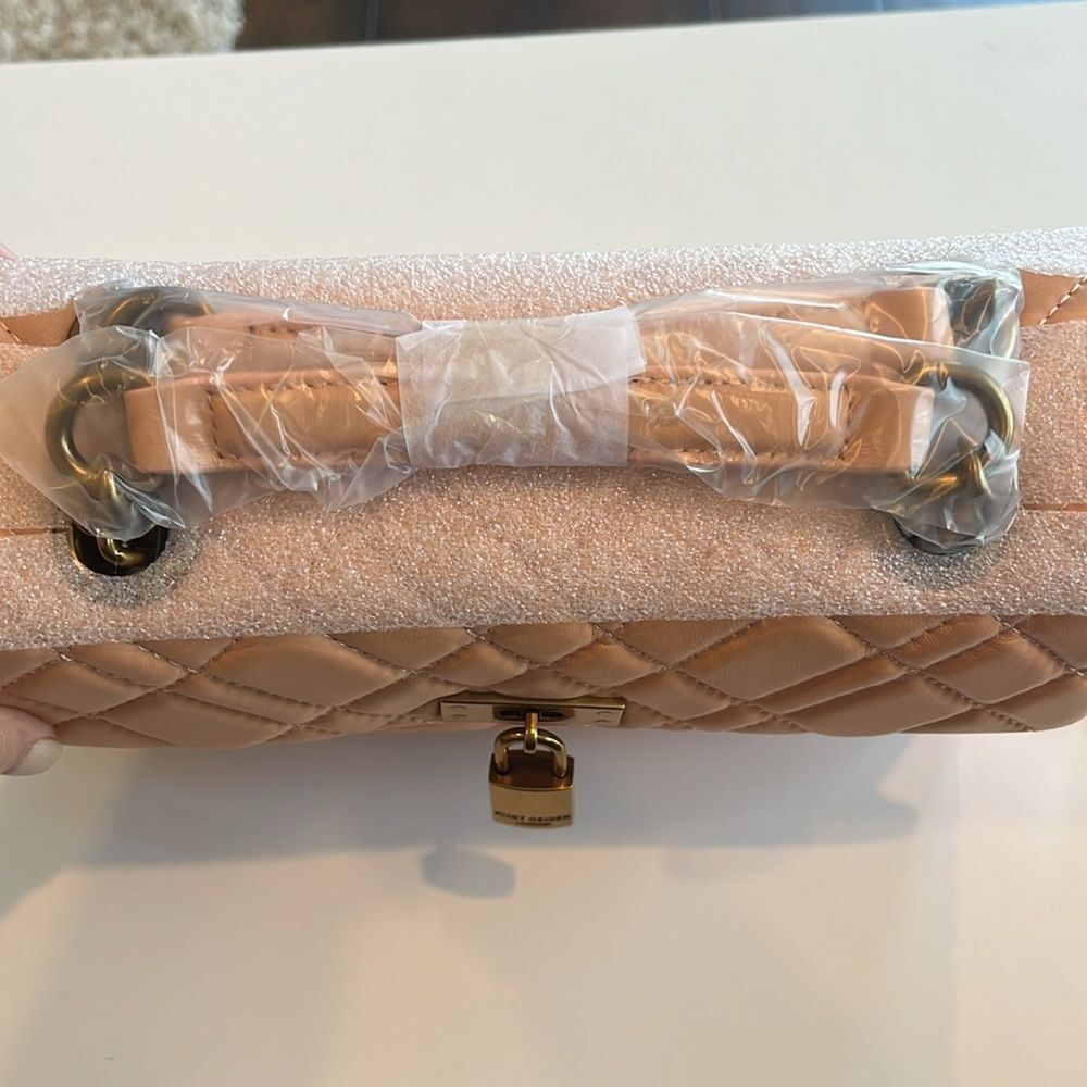 KURT GEIGER london Brixton lock shoulder bag, light pastel orange bag - Picture 8 of 11